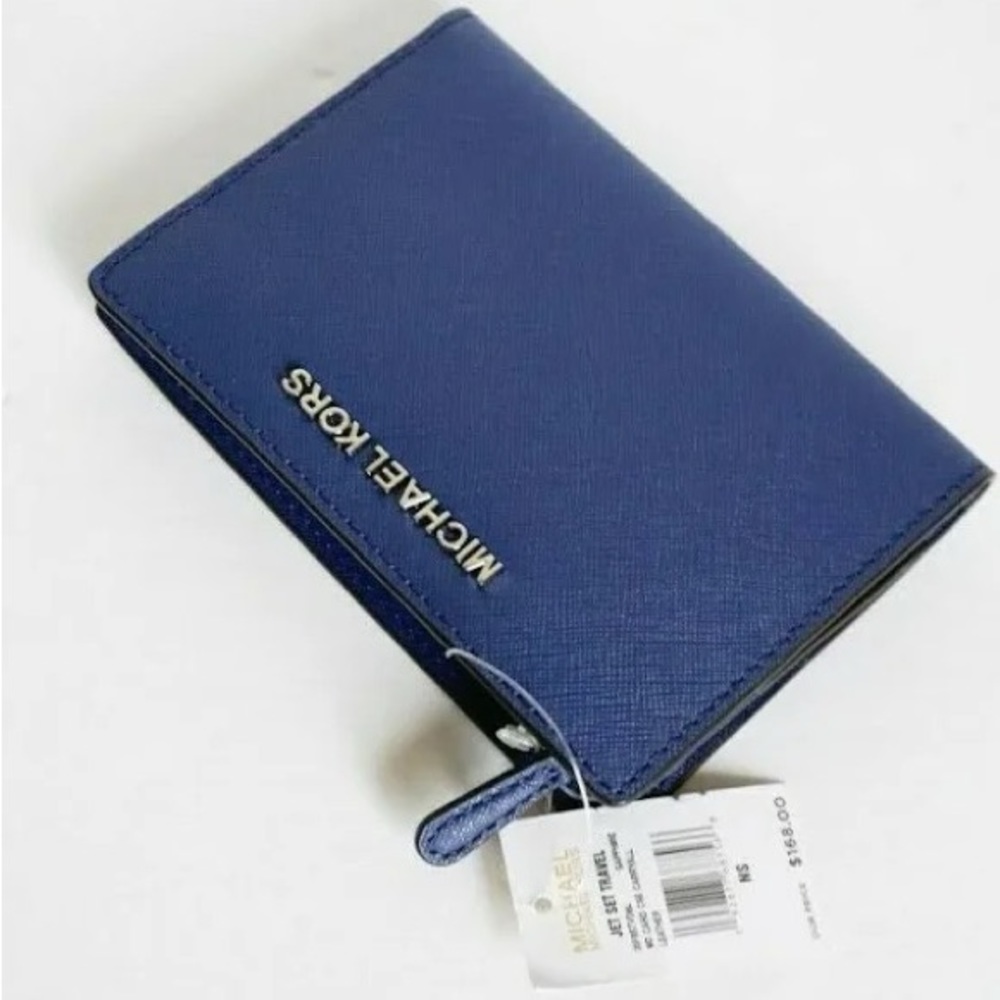 Michael Kors Womens Card Holder Id Small
Medium Leather Wallet - Picture 7 of 11